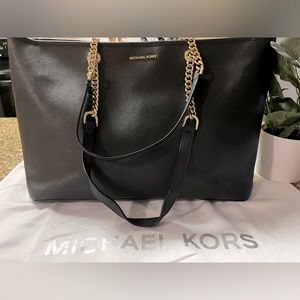 MICHAEL KORS CHAIN TRVL TOTE
